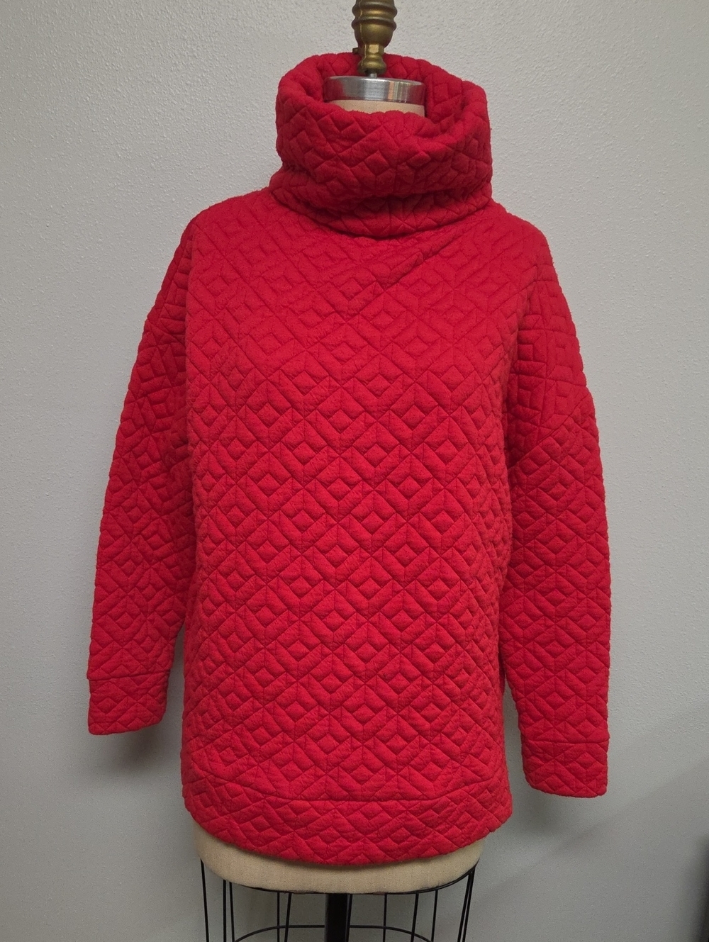 GAP Quilted Cowl Neck Sweater - Red